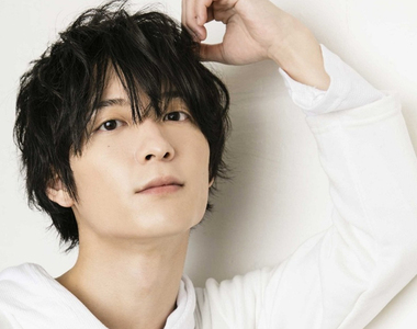 買了《梅原裕一郎的寫真集來自拍》這自拍法也太有意思了XDD