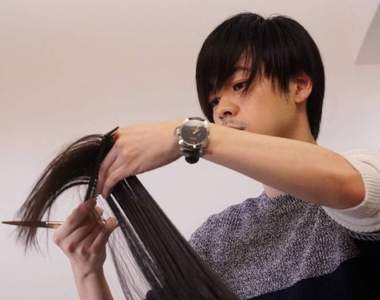 推特瘋傳《來自美髮師的請求》設計師們希望大家不要穿○○來剪頭髮...