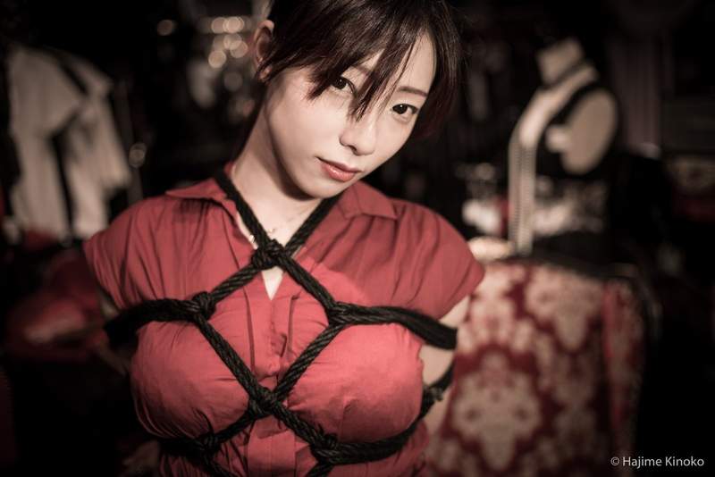 「咲夜由爱」极度诱惑紧缚Play《ツナマヨ》被綑绑的眼神太勾人让人冻咩条 - 图片9 「咲夜由爱」极度诱惑紧缚Play《ツナマヨ》被綑绑的眼神太勾人让人冻咩条