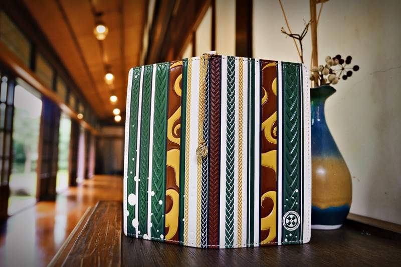 【开箱】职人技术之淬《刀剑乱舞-ONLINE-×浅草文库》友禅染牛皮手机保护套,绝美细腻到让人屏息的精湛手作工艺 - 图片26 【开箱】职人技术之淬《刀剑乱舞-ONLINE-×浅草文库》友禅染牛皮手机保护套,绝美细腻到让人屏息的精湛手作工艺