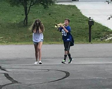 惡搞玩不停《吹號男孩》明明超煩人的卻讓人看不停啊XD