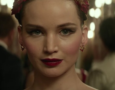 珍妮佛勞倫斯《紅雀》化身色誘男人必得手美女間諜
