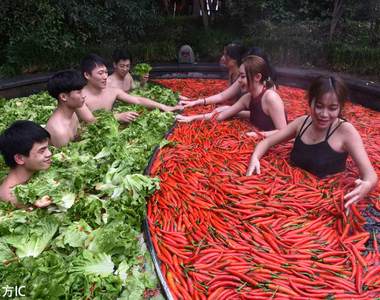 把自己給煮了？《鴛鴦鍋溫泉》怎麼光看就覺得下面痛痛的....