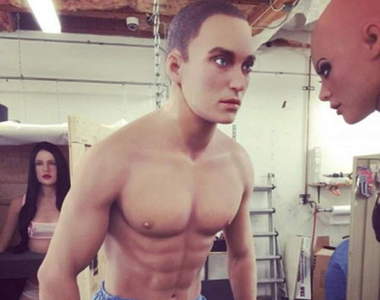 美國學者擔心《當男性機器人出現時女生再也不需要人類男性》會做家事還會哄你...