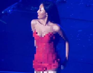 這套衣服好危險《下身失守舞台服》神秘三角洲差點入鏡讓人好緊張...