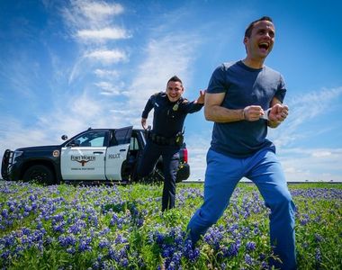 警察也瘋狂《矢車菊挑戰》連犯人都會感到治癒的大片花園