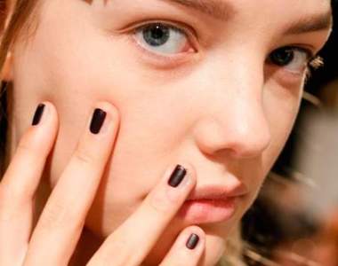 把你的手手伸出來《從指甲的形狀看個性》我一點都不想變成工作狂啊>