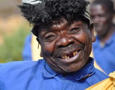 《不弄髒鞋子的渡河方法》會心一笑讓人意想不到的方法