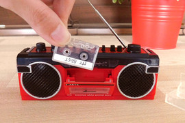 老人玩具？《昭和時期迷你家電玩具》收音機居然真的可以錄音