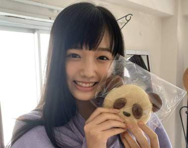 18歲的童顏巨乳《安藤咲櫻》喜歡WWE摔角的可愛美少女