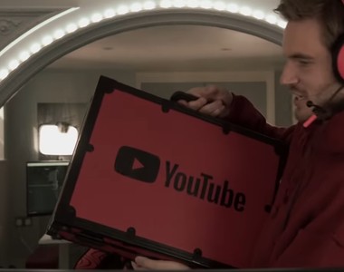 《Pewdiepie開箱一億訂閱禮物》回顧他的第一支影片 真讓人懷念呢......