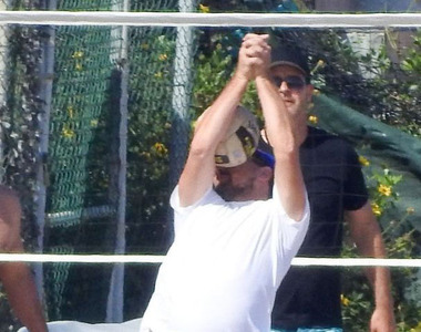 《李奧納多又變MEME了》打個排球也能給眾人帶來歡樂