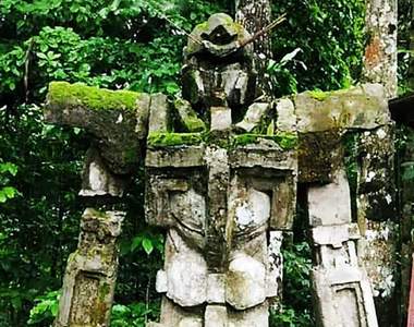 印尼原始森林發現《百年石像能天使鋼彈》當時人們高喊的口號肯定就是〝TRANS-AM〞了吧XD