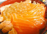 日本人的珍奶愛炸裂《珍珠鮭魚親子丼》小粉圓再現鮭魚卵的口感和味道... 日本人的珍奶愛炸裂《珍珠鮭魚親子丼》小粉圓再現鮭魚卵的口感和味道...