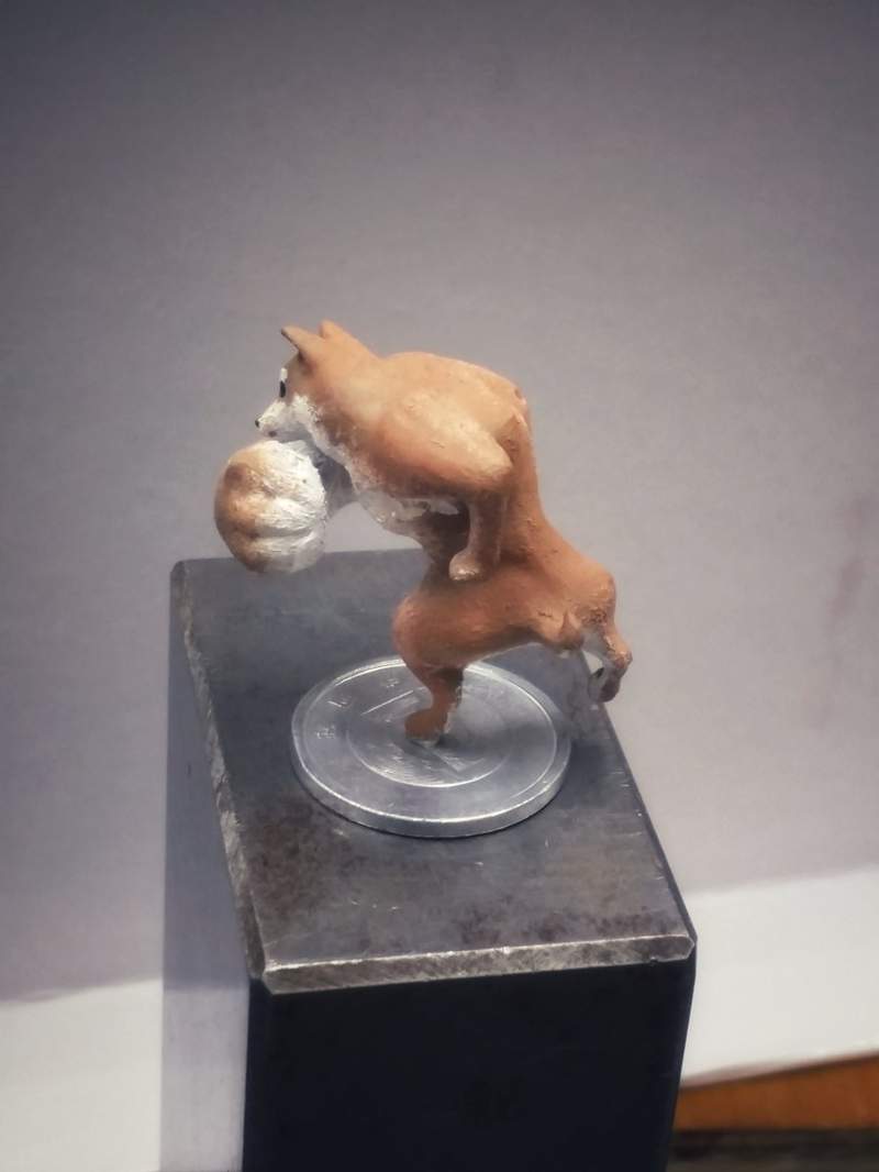 動作超快 右勾拳的柴犬 只是轉圈追尾巴就莫名其妙被實體化ww