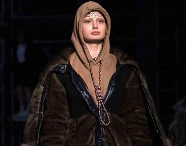 《Burberry自殺帽Ｔ》讓人聯想到上吊繩結的設計引發批判