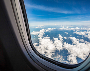 《洗衣精拍出飛機窗外風景照》連假被出國打卡洗版就用這方法來調適心情w