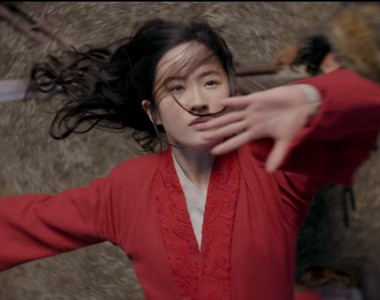 真人版 《花木蘭》預告公開 沒有配樂也沒有木鬚的花木蘭.....