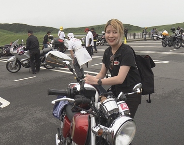 《10年一次的感動攝影會》阿蘇山草千里機車大集結 希望10年後還能再次見到你……