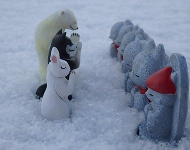 治癒系扭蛋《動物地藏》《合掌祈福動物第3彈》在家裡擺一排有種帶來好運的感覺耶 ❤