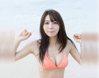 【有片】腰間看不出多餘的肉肉《傳谷英里香》最新雜誌寫真23歲的她這樣的身材好棒棒