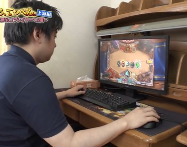 《電競選手使用學習桌》兒童桌椅用到長大還在用？是真的好用還是懶得換……