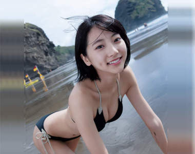 新しい王様《武田玲奈》喜歡她新日劇中可愛的粉紅小護士扮相