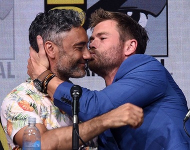 雷神3導演回來了《Taika Waititi 確定執導「雷神索爾4」》坐等這次電影又會多ㄎㄧㄤ