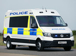 《Volkswagen Crafter》化身警用鎮暴車 哪裡有危險就往哪去 《Volkswagen Crafter》化身警用鎮暴車 哪裡有危險就往哪去