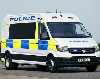 《Volkswagen Crafter》化身警用鎮暴車 哪裡有危險就往哪去