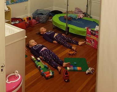  媽媽分享《讓小孩安靜的秘訣》秘密武器竟然是睡衣？