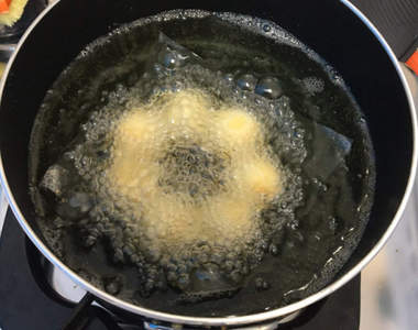 料理悲劇《自製波堤甜甜圈的結果》炸完的波堤怎麼有股淡淡的悲傷...