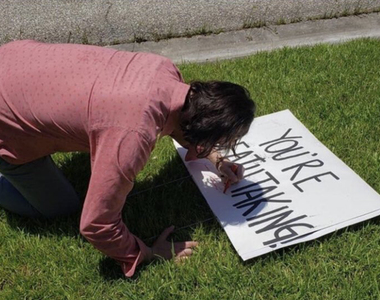 基努李維傳說+1《蹲在草地上替粉絲簽名》網上傳說果然都是稀釋過的...