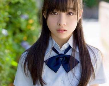 網路話題《穿校服去遊樂園玩被罵》難不成出社會後就不能穿制服嗎...