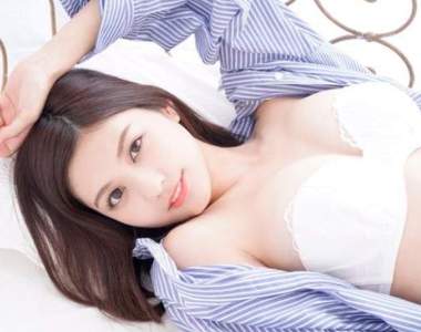 日本賽車皇后《林ゆめ》讓人無法忽略那纖細到不行的腰身