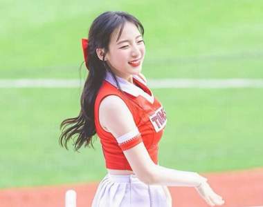 韓國最年輕的啦啦隊女孩《河智苑》她的應援讓你感受滿滿青春力♥
