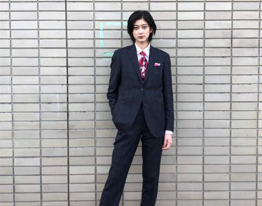 這麼帥氣一定是女孩子《橋爪愛》不穿和服改穿西裝出席成人式，帥到男生都哭哭ww