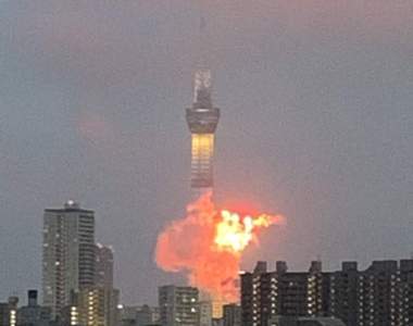 《失敗煙火照》美美的花火大會變成晴空塔大爆炸,推民怎能錯過這P圖好機會ww