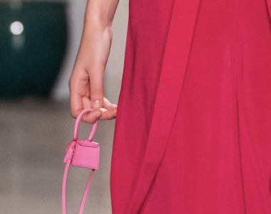 巴黎時裝週《超級迷你包爆紅》以後包包要用放大鏡找？