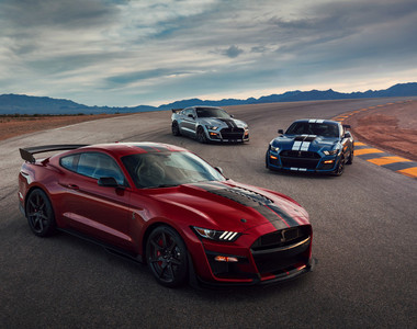 眼鏡王蛇附身 《Shelby GT500》挾700匹馬力正式現身