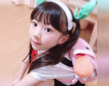 激似長澤茉里奈的美眉《lovelylinolino》cos八九寺真宵這個扮相快萌死我啦❤