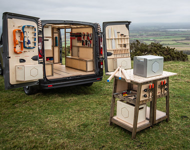 《Nissan NV300》廂型車化身行動工作室