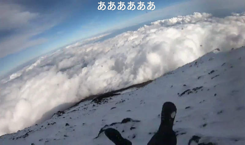 人生最後的直播 日本網友冬天獨攀富士山滑落裝備噴飛的恐怖過程全都錄