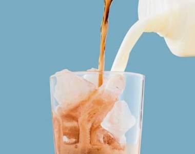 你喝過《牛奶可樂》嗎？喜劇作家大推卻讓網友狐疑：你認真？