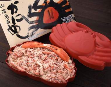 螃蟹一呀爪八個《蟹肉蓋飯便當》網友傳聞中鳥取車站必買的超豪華便當
