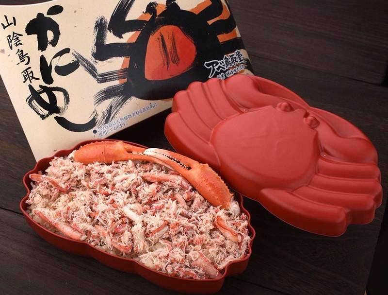 螃蟹一呀爪八個《蟹肉蓋飯便當》網友傳聞中鳥取車站必買的超豪華便當 - 圖片1 螃蟹一呀爪八個《蟹肉蓋飯便當》網友傳聞中鳥取車站必買的超豪華便當 - 圖片1