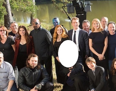 《復仇者聯盟終局之戰》大團圓幕後照 這麼多成員你每個都認得嗎？