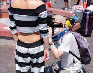 就像是拍照強暴的《癡漢相機包圍網》那些人追求的原來是這樣的畫面(汗)