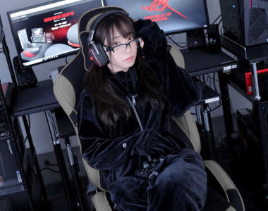 伊織萌代言《墮落系廢人睡衣》怎麼辦!?看到她穿我就受不了忍不住想買惹