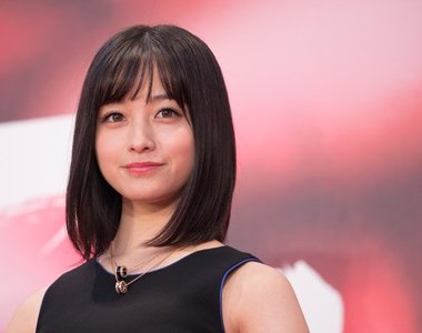 日本女星整形範本16 麻煩我要這女星的眼睛這女星的嘴巴 指指